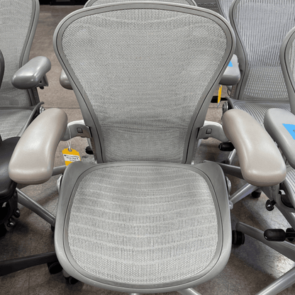 Herman Miller Aeron Office Chair Fully Adjustable (SIlver Tuxedo Mesh/ Titanium Frame) - Size A - Best Deal Vegas, TV, & Apple StoreLas_Vegas